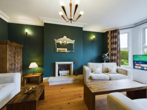 Three Seven Five, Bustling Ballyhackamore Sleeps 8